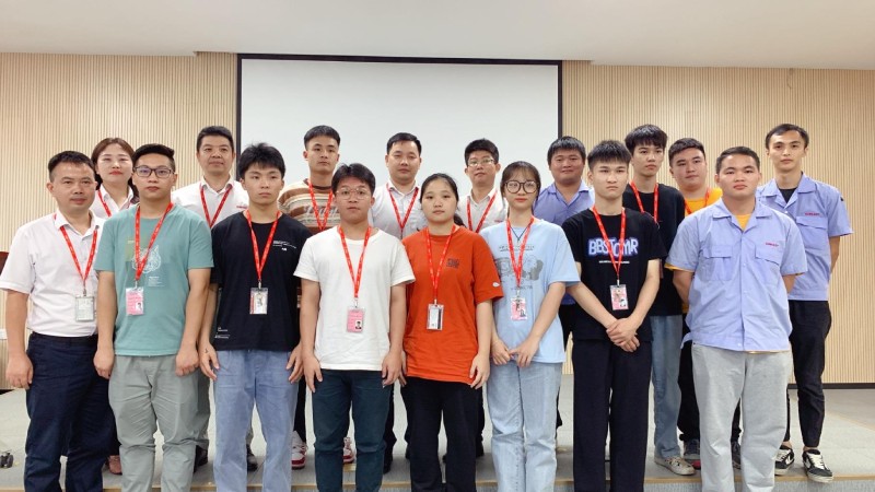 迎接實(shí)習(xí)生，攜手促成長(zhǎng)